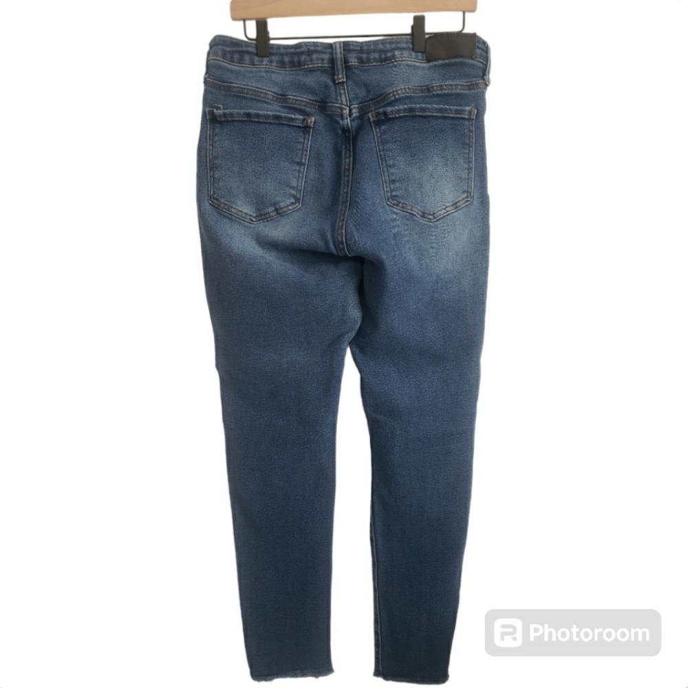 !iT Kimmie Extreme High Rise Skinny Woman's Jean Size 12 - Picture 3 of 6